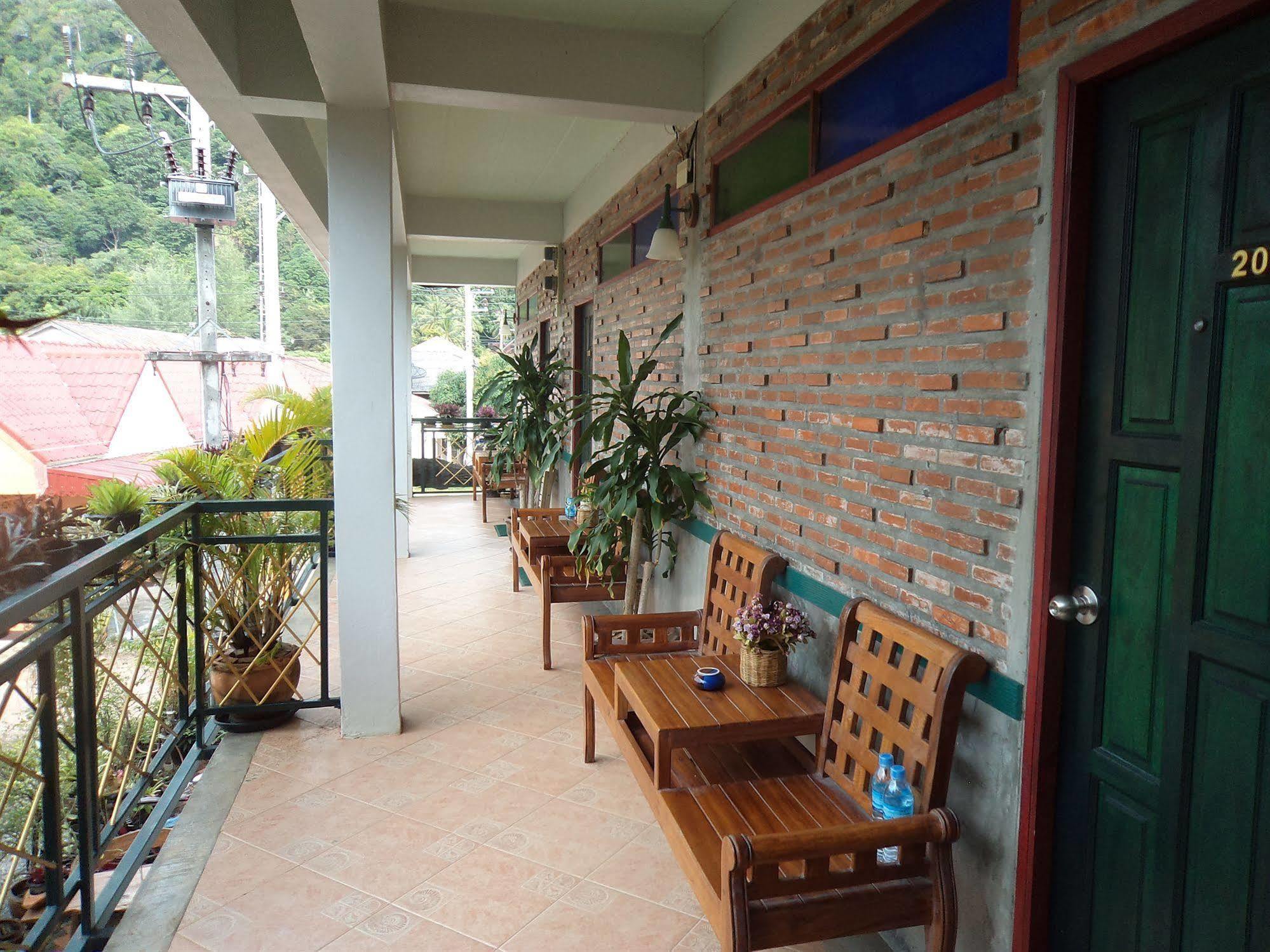 Baan Por Jai Hotel Koh Lanta Ngoại thất bức ảnh
